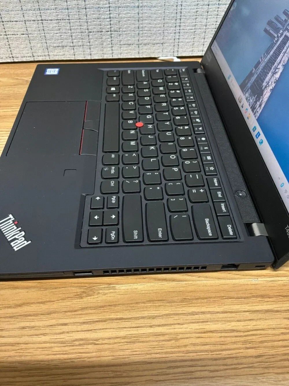 Lenovo ThinkPad T490 14